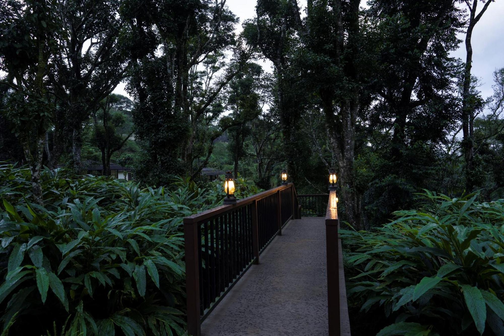 Carmelia Haven Resort Thekkady Exterior foto